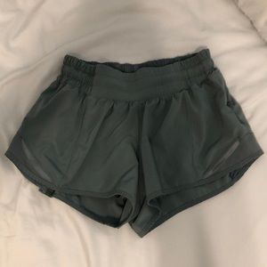Lululemon hotty hots size 2 green